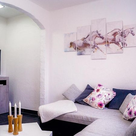 Moderne Ferienwohnung Black Beauty Auf Idyllischem Reiterhof Naehe Burg Eltz Münstermaifeld Exterior foto